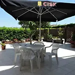 بيت ضيافة Latorraca 3*